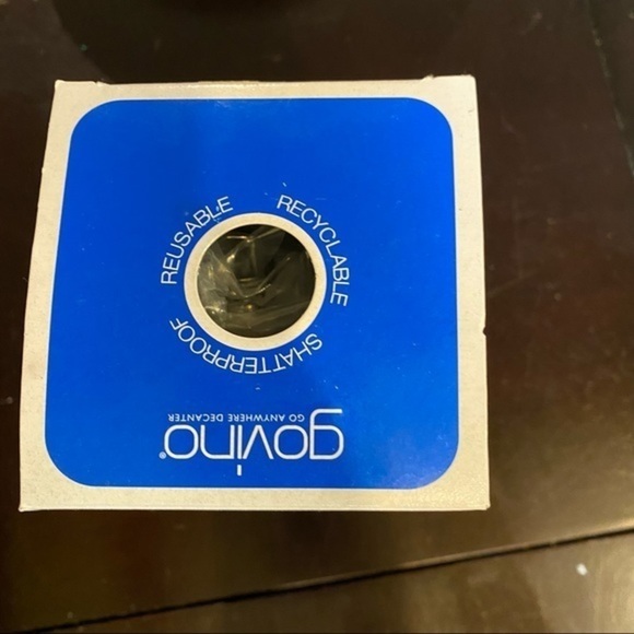 Govino Go Anywhere Decanter NIB - Picture 4 of 4